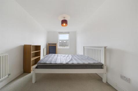 Point Zero, Flat 17, 2A Queenstown Road SW8 3RX-No