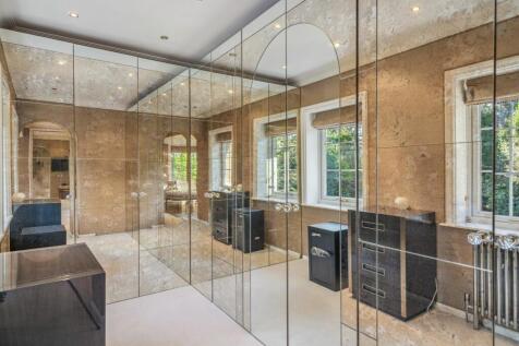 Principal Bedroom, Dressing room and En-Suite