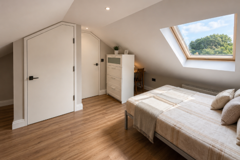 Spacious 4-Bedroom First Floor Flat | Osborne Road, Forest Gate, London E7 0PR