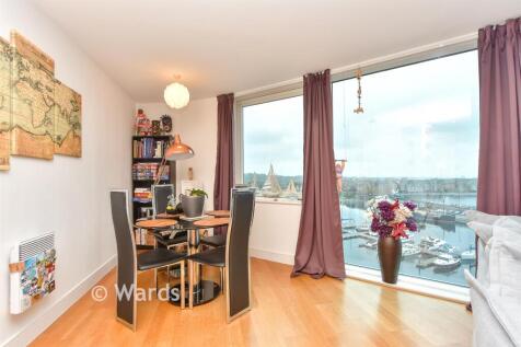 Kitchen/ Living Area