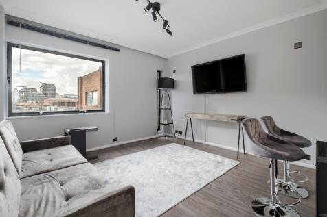 Hamptons are delighted to offer this truly stunning refurbished high specification one bedroom apartment in this popular riverside City development with direct river views from the apartment. The prop