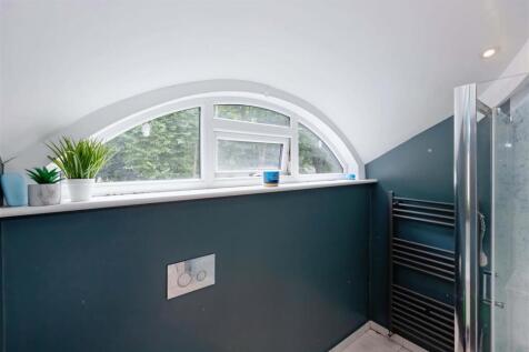 Chesswood Road_15.jpg