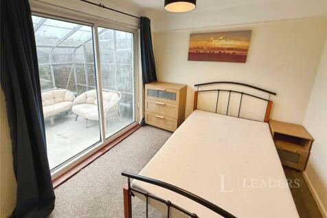 Room (1)