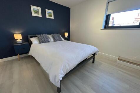 New Bedroom 1.jpg