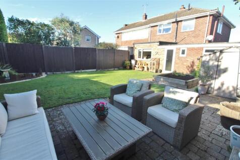 REAR GARDEN -