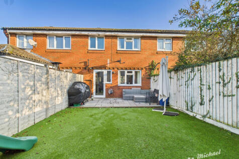 CAM03218G0-PR0831-STILL012