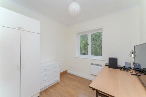 35 Kipling Bed 3.jpg