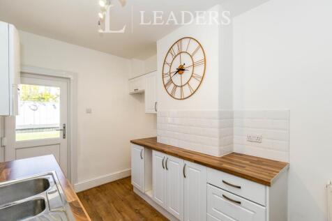 2 Bedroom Terraced in PO2 8PY