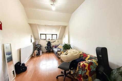 4 bed, 5 bath Plot in Manchester - Photo 7