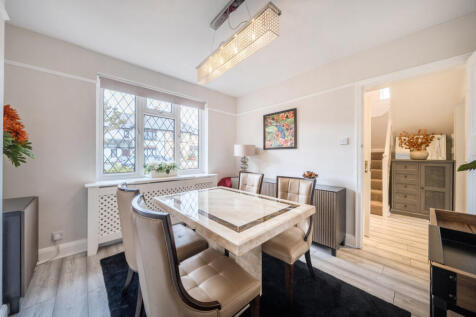 1347618-9-68b585b...