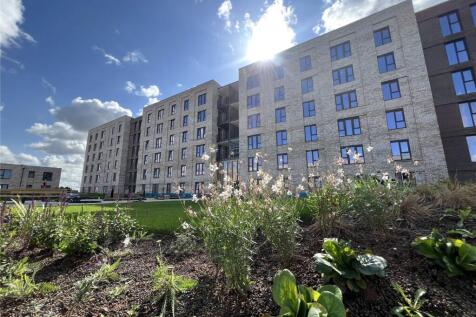VERY SPACIOUS TWO-BEDROOM, TWO-BATHROOM APARTMENT at The Dials, a new landmark apartment building at Brabazon: the new neighbourhood in North Bristol. This fabulous property boasts: Entrance hallway