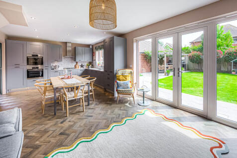 Kitchen/dining ro...