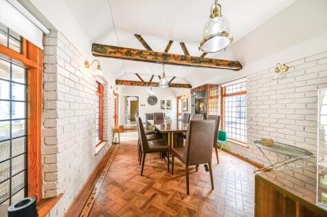 6 bed, 4 bath Detached in Birmingham - Photo 17