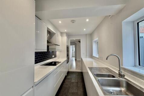 Souldern Street - Kitchen a.jpg