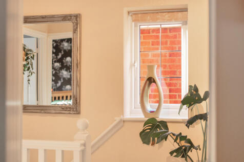 -691d99085ba91-l-1381149-8-691cd41e7834b