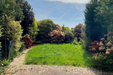 2 Glebe Close - Garden.jpg