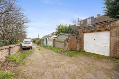 Nevill Road, 149-GARAGE REAR ENTRANCE.jpg