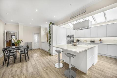 KITCHEN3.jpg