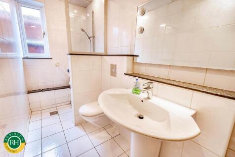 Shower room.jpg
