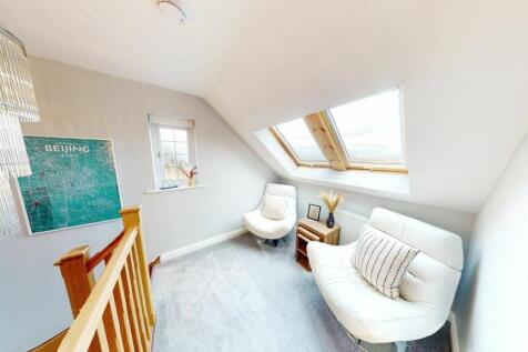 Landing to Second Floor