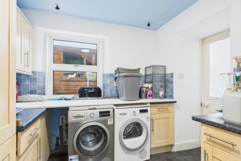 CAM03481G0-PR0108-STILL013