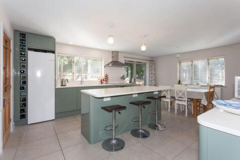 OPEN PLAN LIVING DINING KITCHEN