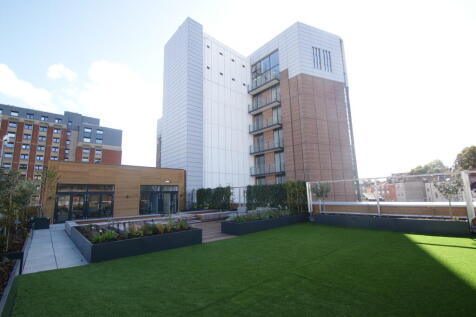 SUPERB TWO BEDROOM APARTMENT IN THIS POPULAR DEVELOPMENT IN THE CITY CENTRE, This fabulous two bedroom apartment boasts: large open plan kitchen/living room, kitchen area fitted with built in fridge/f