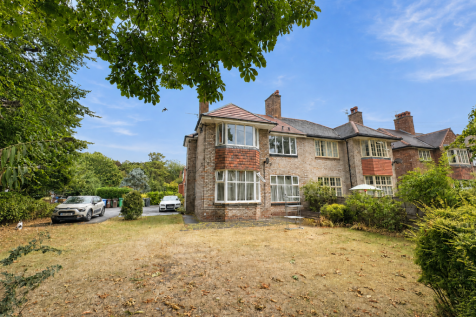 TO BE SOLD BY ONLINE AUCTION ON 12TH- 13TH AUGUST 2026 UNLESS SOLD PRIOR UNDER AUCTION TERMSFlat A,B,C & D 13, Wood Road, Whalley Range, Manchester, M16 9RB13An excellent opportunity to acquire a subs