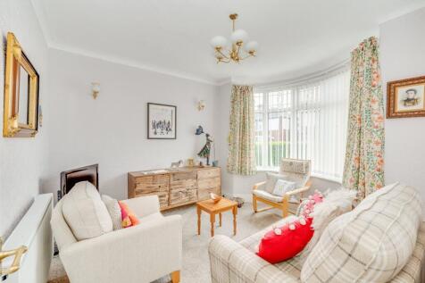 KITCHEN/DINER AND LIVING ROOM