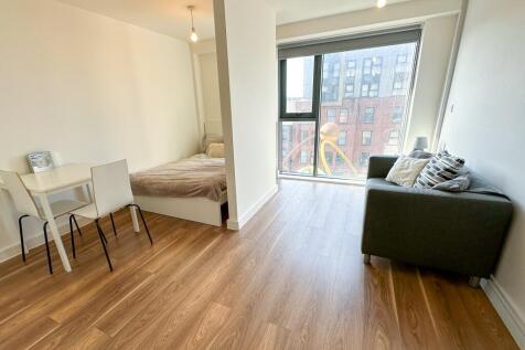 £825.00 PCM - STUDIO APARTMENT - FURNISHED - CITY CENTER LOCATION