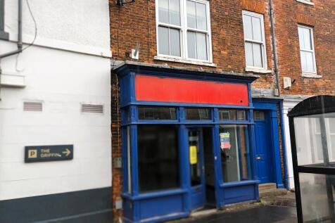 Shop to rent in market weighton