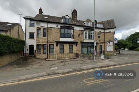 We are proud to offer this delightful 2 bedroom, 1 bathroom flat in a great location. Available to move in from 18 June 2026, this property benefits from available parking. Property is offered un... *