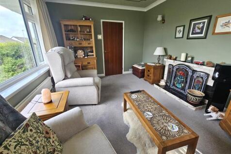 Sitting Room (2).jpg