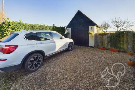 Garage/Driveway