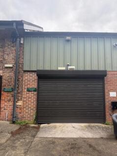 Shop to rent in bedale