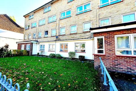 4 Bedroom Flat in PO1 1HT