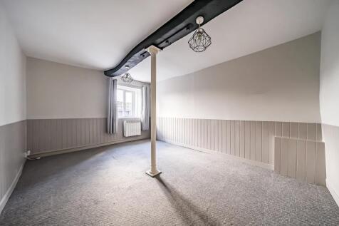 Basement flat bedroom