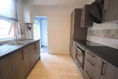 4 Bedroom Terraced in RG1 5EJ