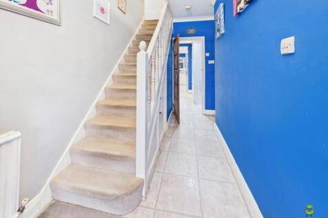 Presented by Clinton at EweMove Bexleyheath and Da