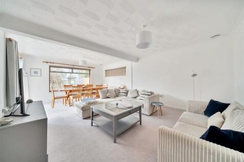 Sitting/Dining Room