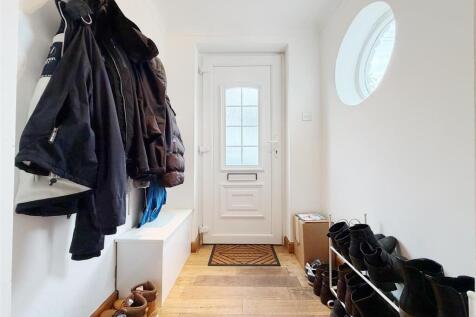 ENTANCE PORCH