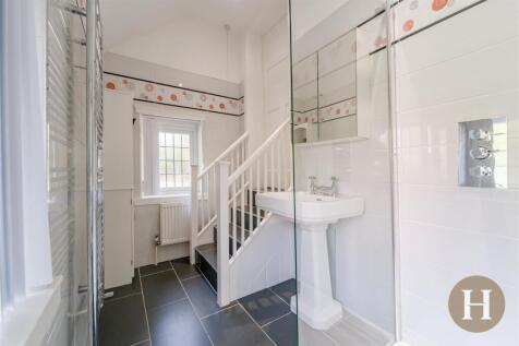 7 bed, 3 bath Detached in Birmingham - Photo 42