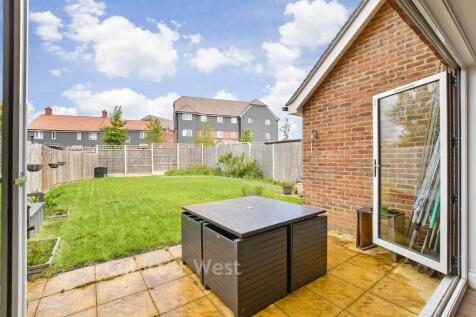 External Lifestyle Photograph