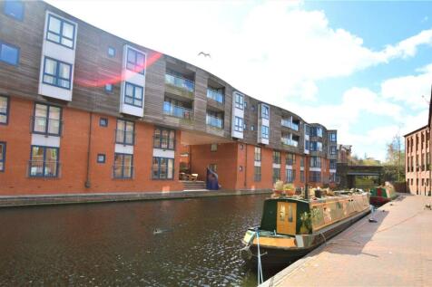 John Shepherd are delighted to offer this large Two Bedroom apartment situated in Washington Wharf, a peaceful development overlooking the Canal network.