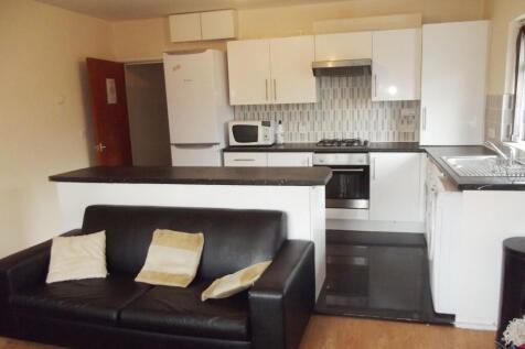 5 Bedroom Flat in M14 6YB