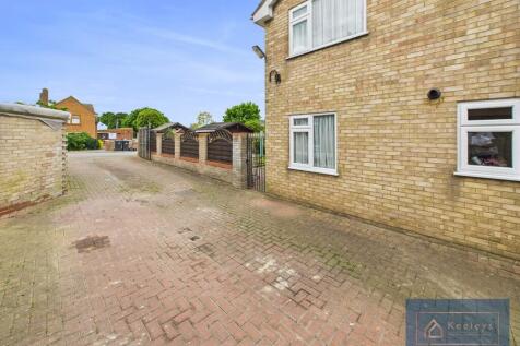 Rear elevation/si...