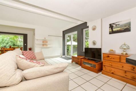 Kitchen/ Dining Room*