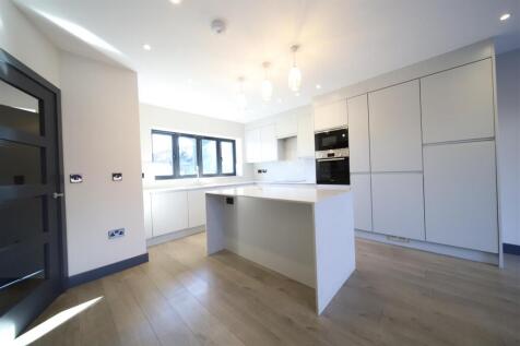 KITCHEN 1.JPG