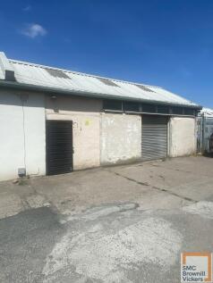 Light Industrial to rent in dinnington