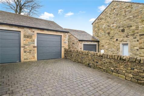 Garage & Driveway